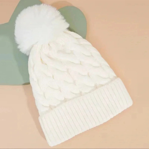 1 LEFT! Cable Knit Cream Beanie With Faux Fur Pom Hat - Picture 4 of 4